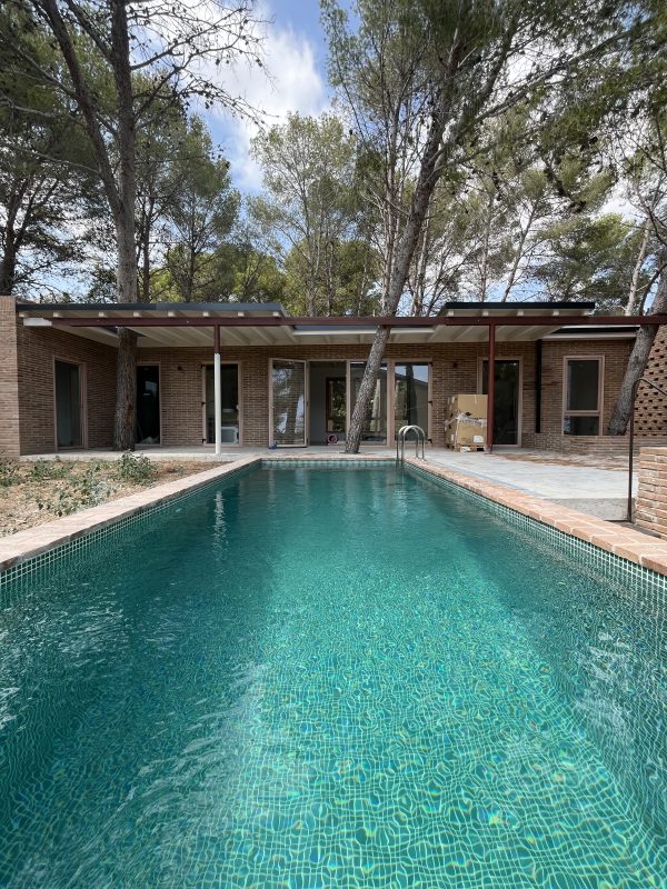 Casa entre pins